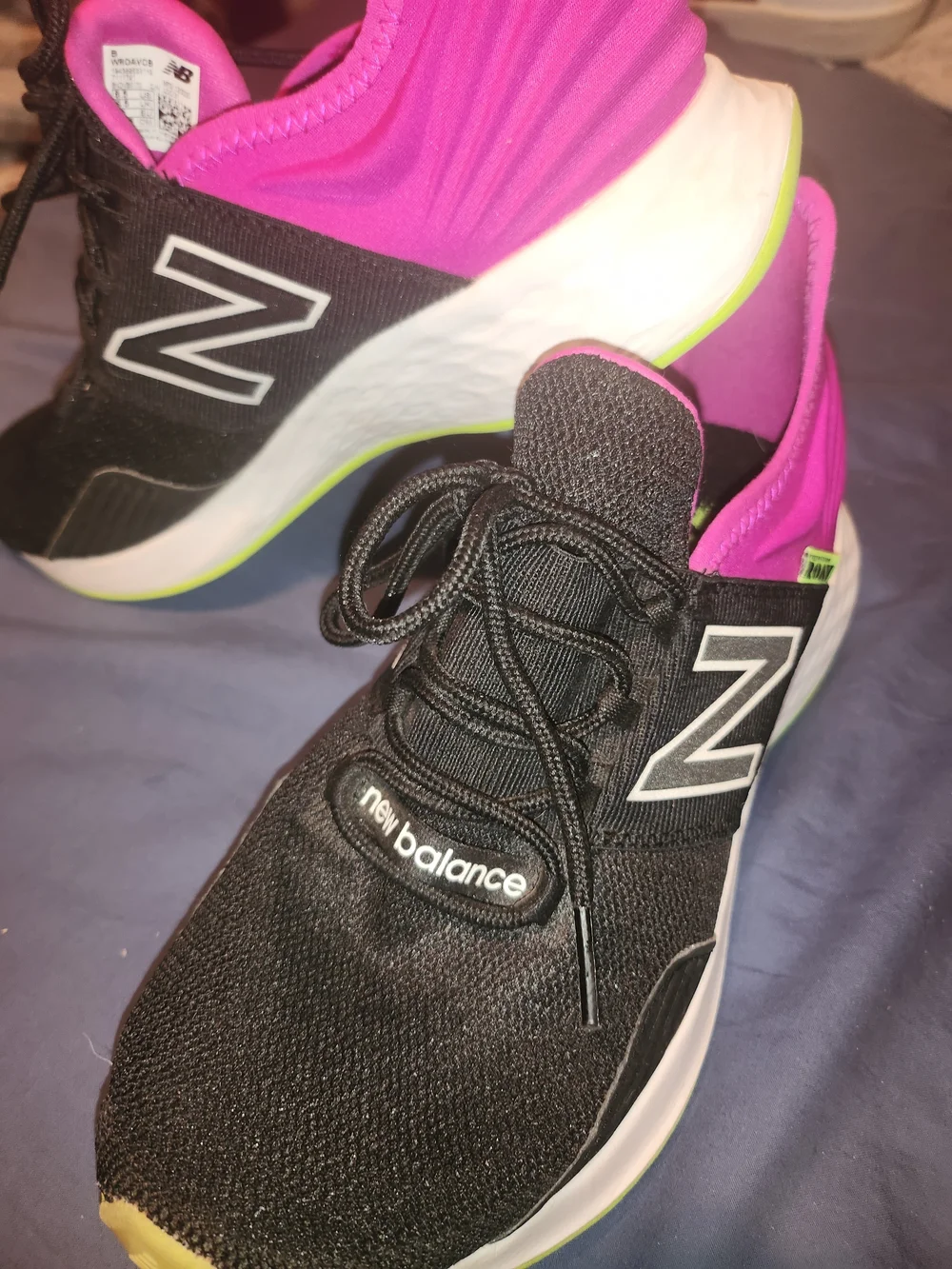 New Balance ROAV Black & Pink Women's Athletic Sneakers with Lime Trim SZ8.5